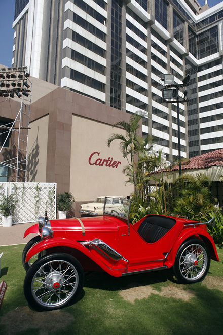 Cartier, Travel, Global Giants