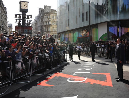 World War Z, Global Giants